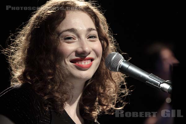 REGINA SPEKTOR - 2009-07-01 - PARIS - Le Bataclan - 